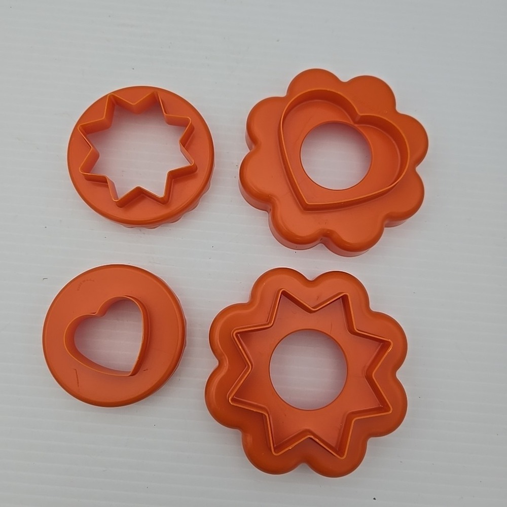Vintage Tupperware Orange Nesting Cookie‎ Biscuit Cutter Set of 4